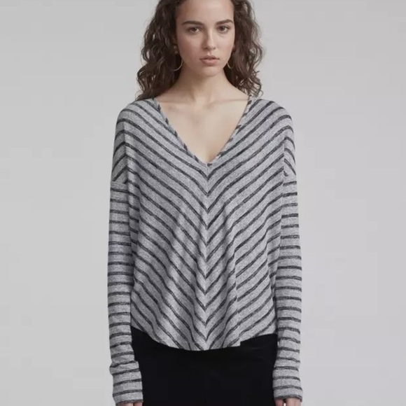 rag & bone Striped Hudson V Neck Long Sleeve Top in Heather and Black Size M - Picture 1 of 10